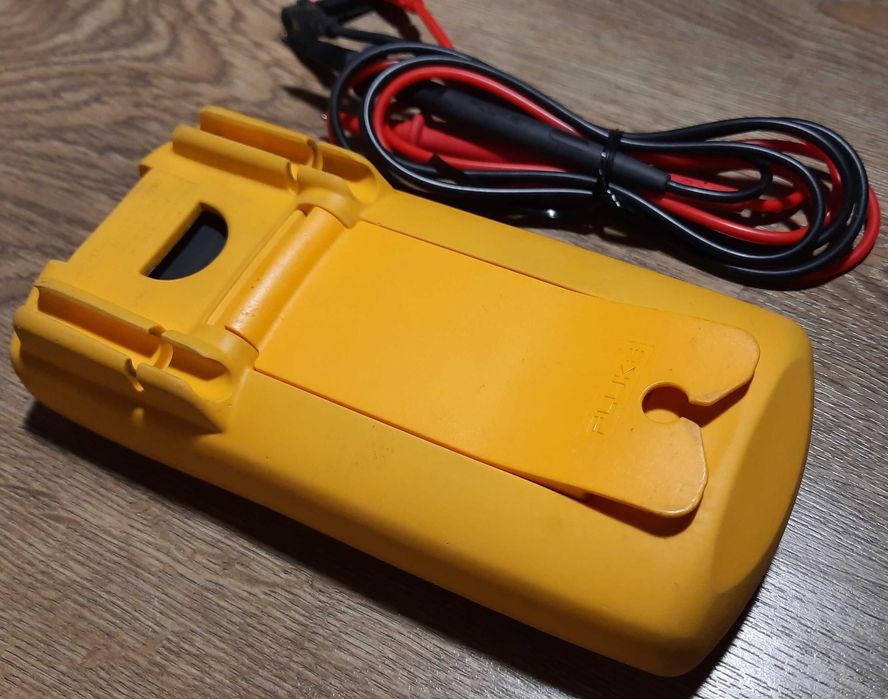 WELLER SP 25L паяльник, мультиметр Fluke 83V