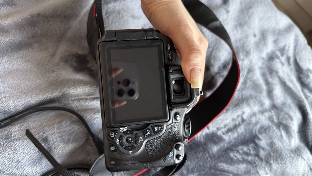 Фотокамера Canon EOS 600D Kit 18-55 II