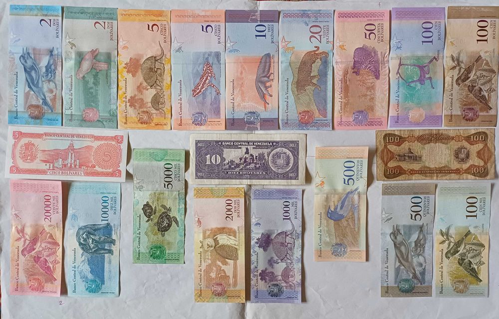 Album și lot 20 bancnote necirculate Venezuela