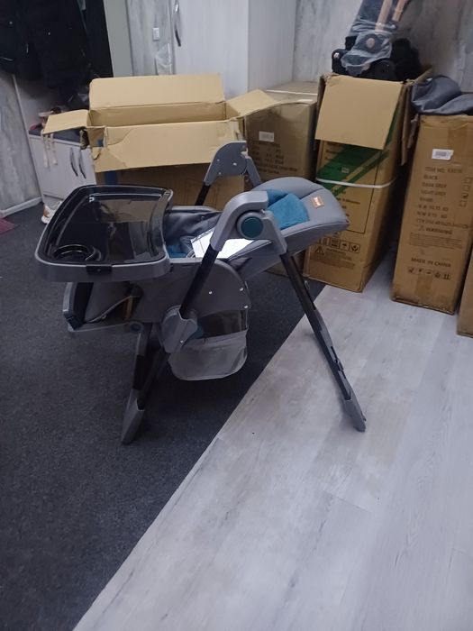 Продаётся фирменный кормления стульчик новый