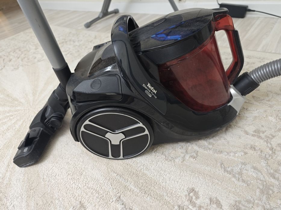 Продам пылесос Tefal, в хорошем состоянии