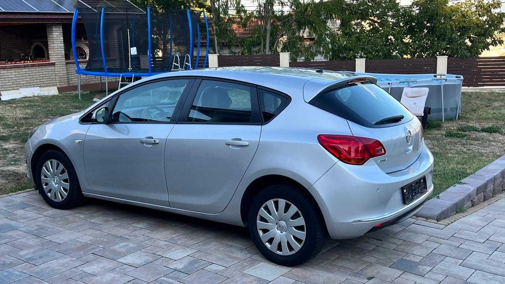 Opel Astra J 1,7 CDTI - 2014