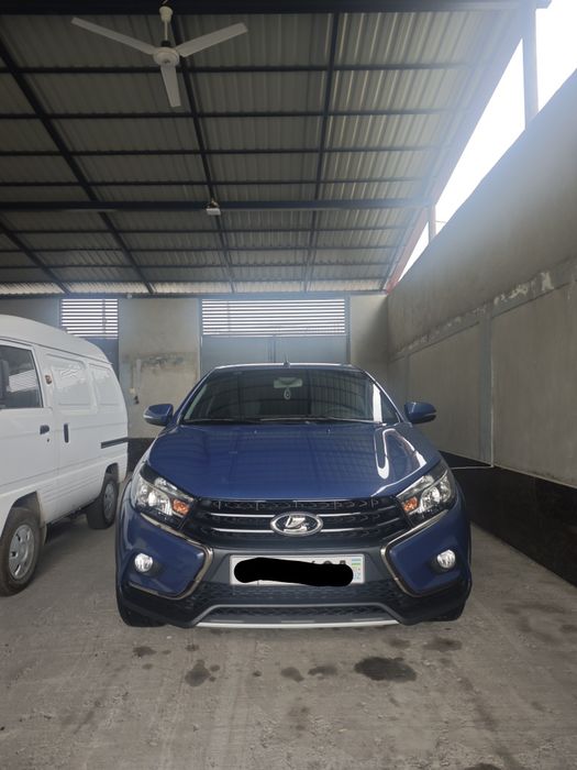 Lada Vesta cross tyomni siniy benzinda 20 ming prabek