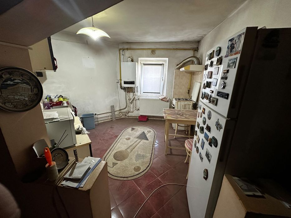 Vand apartament cu 2 camere