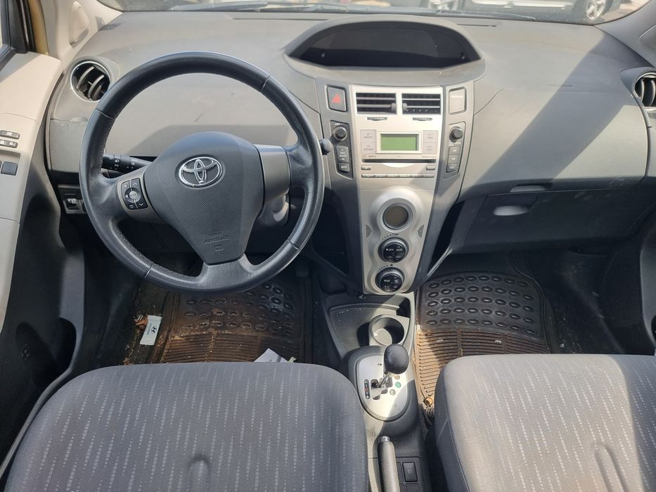 Toyota Yaris 1.3 VVTI  2009 На части Автоматик