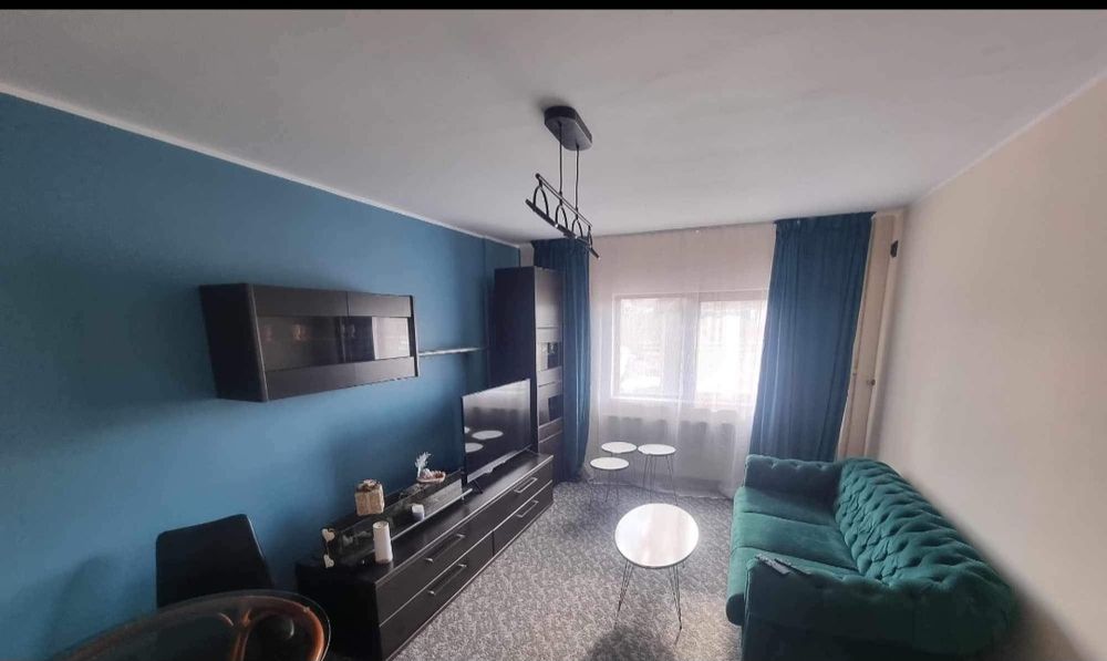 Vand  ap.2 camere decomandat renovat in Canta