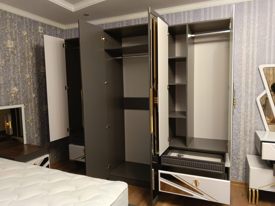 Спальный гарнитур Elegant Sultan