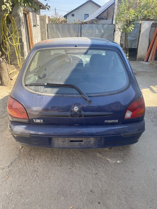 Vand masina pentru piese