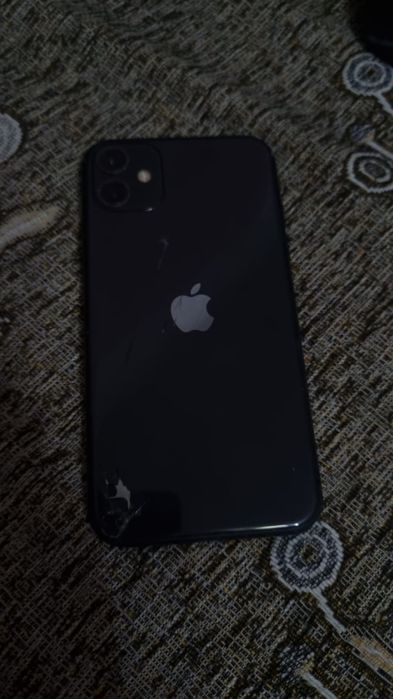 Срочно продам айфон 11