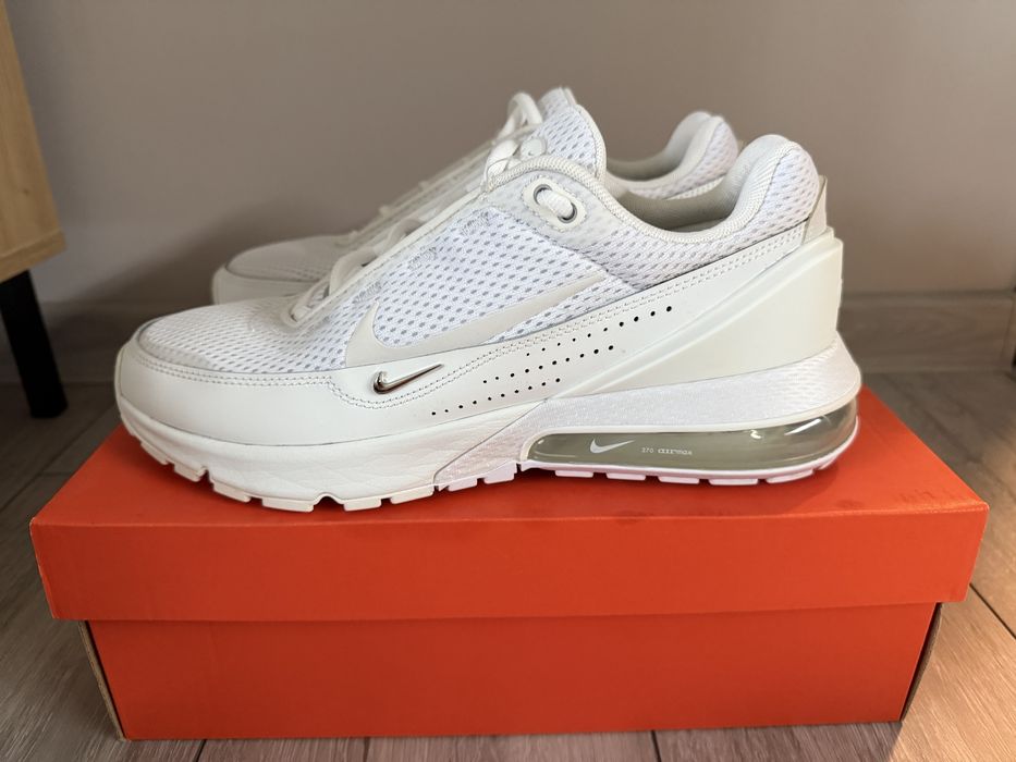 Маратонки Nike AIR MAX PULSE