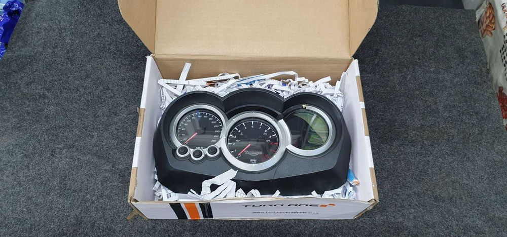 Части за Triumph Sprint ST 1050 и  BMW K1200GT