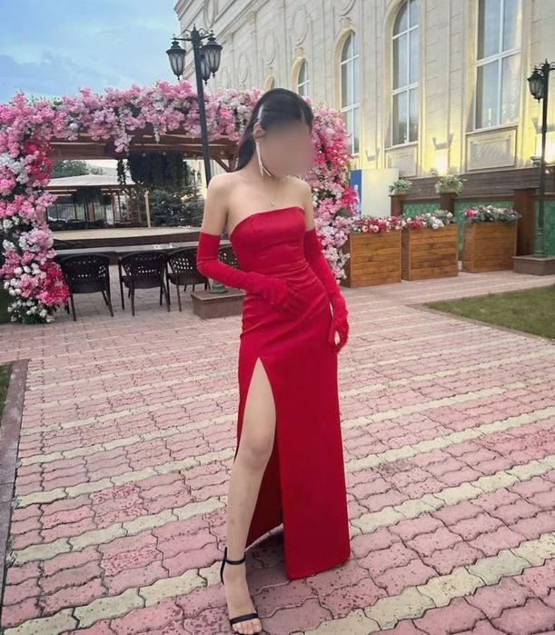 Продам платье сшитое на заказ