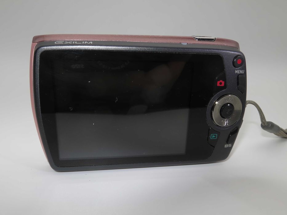 Casio EX X370 улта компактен цифров фотапарат, дигитална камера розов цвят, като НОВА, пълен комплект, тествана и работи отлично!