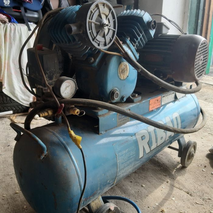 Продам компрессор