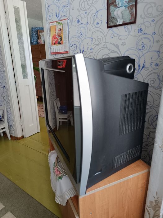 Телевизор JVC продам