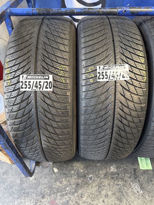 255/45/20 Michelin M+S