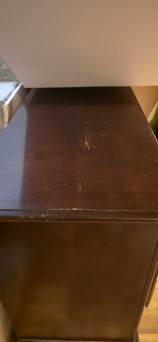 Скрин от черешово дърво