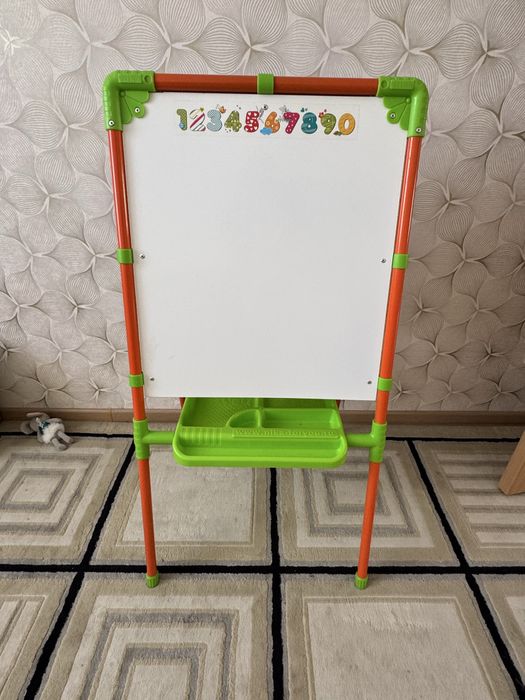Продам детскую доску для рисования и обучения