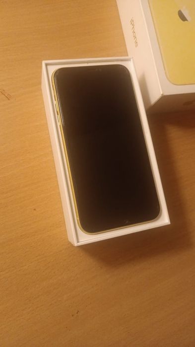 Продам айфон 11 64гб