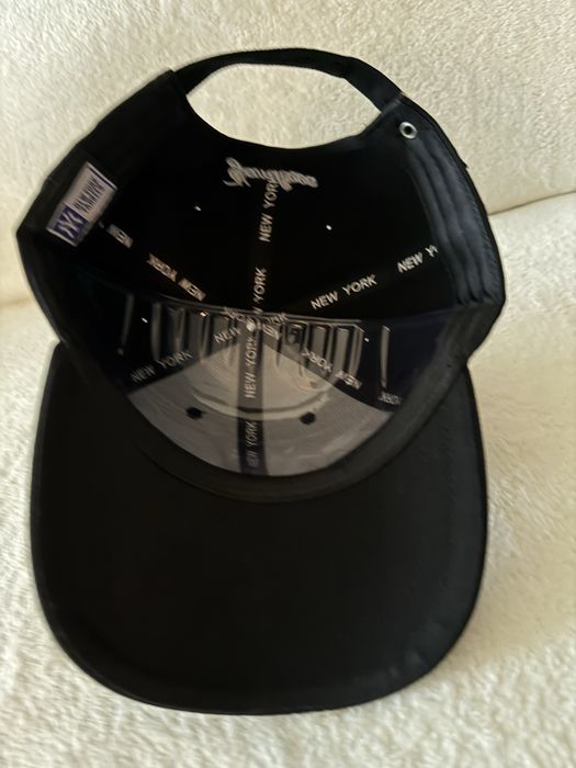 Sapca Neagra Cu logo Alb Brodat New Era New York Yankees