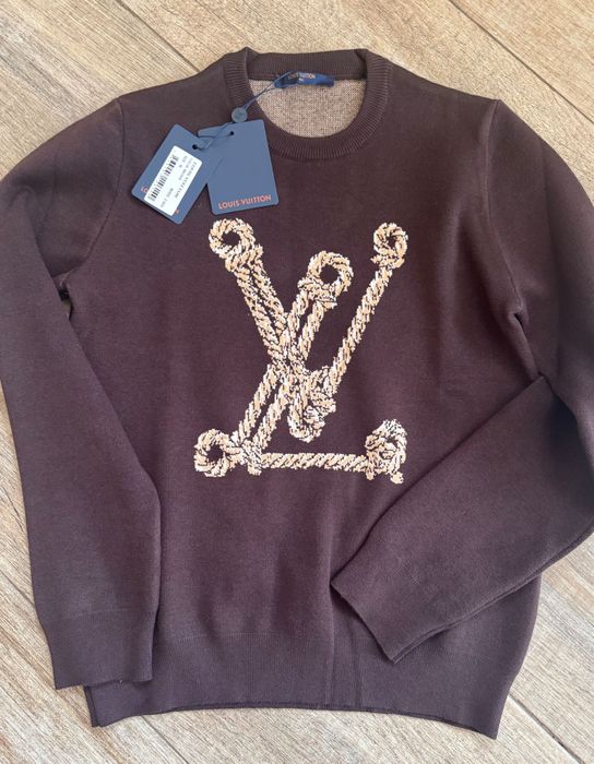 Дамски пуловер нов