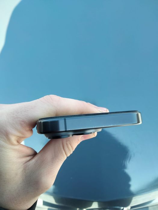 Айфон 15 про продам