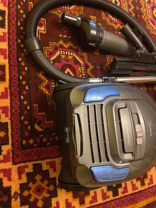 Пылесос Midea 1800ВТ модель: MKZC400