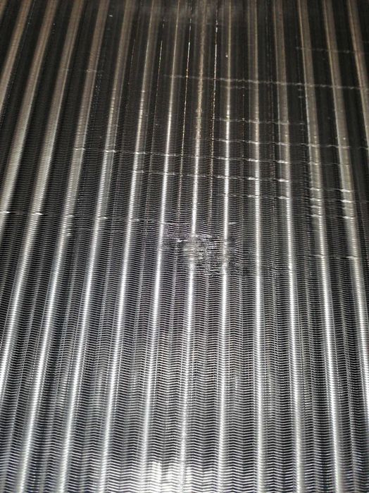 Чисто НОВ радиатор BEHR оригинал ЕЕ 90 231 318 Opel Omega A C20NE