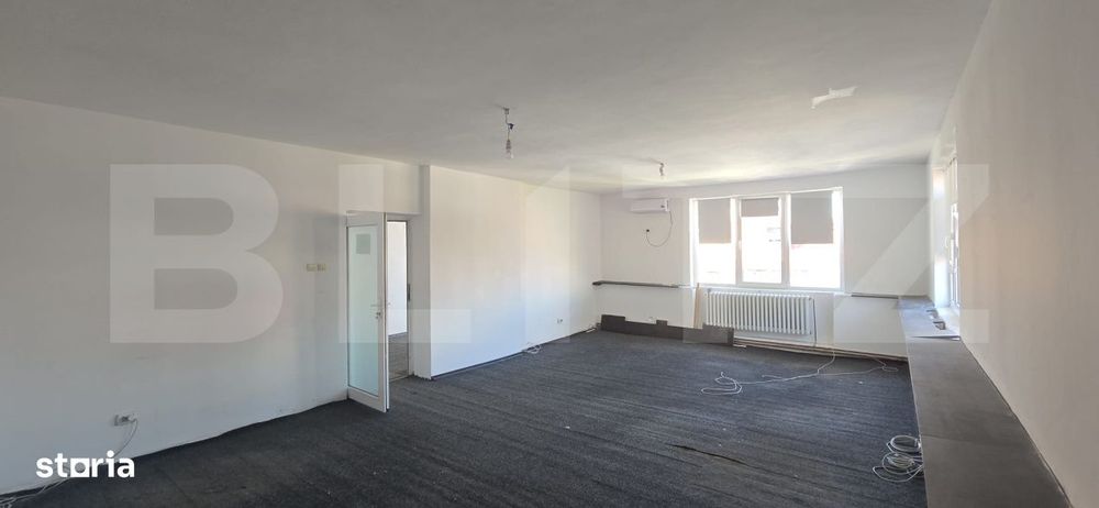 Casa boiereasca P+M, 7 camere, 227 mp utili, in zona centrala a Craiov