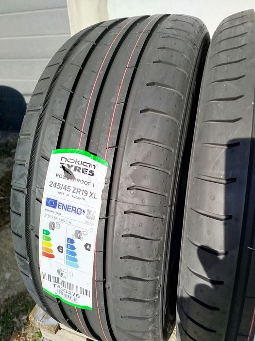 245/45/19 Нокиан ДОТ 2023 г - Чисто Нови