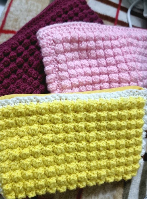 Вязанные косметички