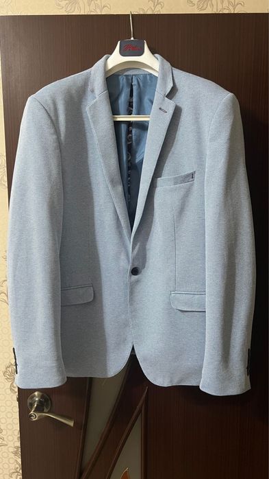 Пиджак в очень хорошем состоянии
