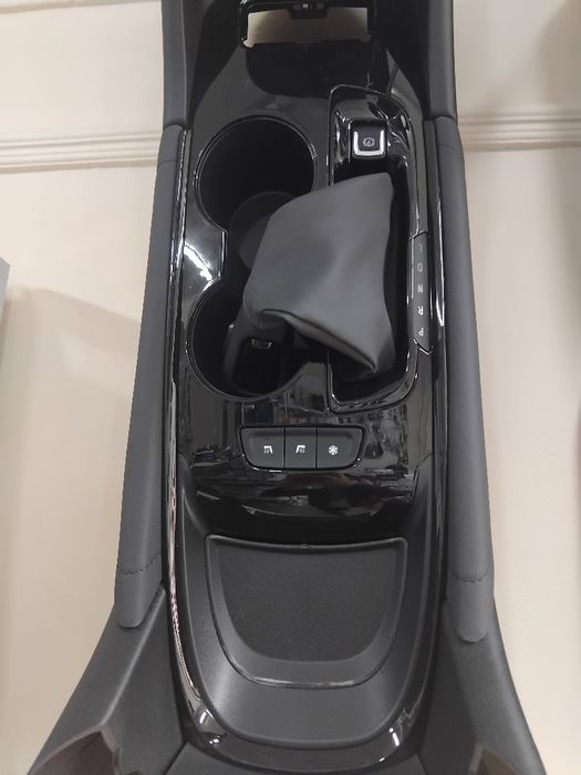 Cobalt malibu bar uzb