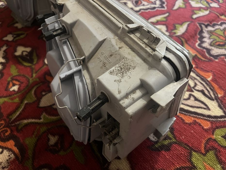 Продам линзы на мерседес 124