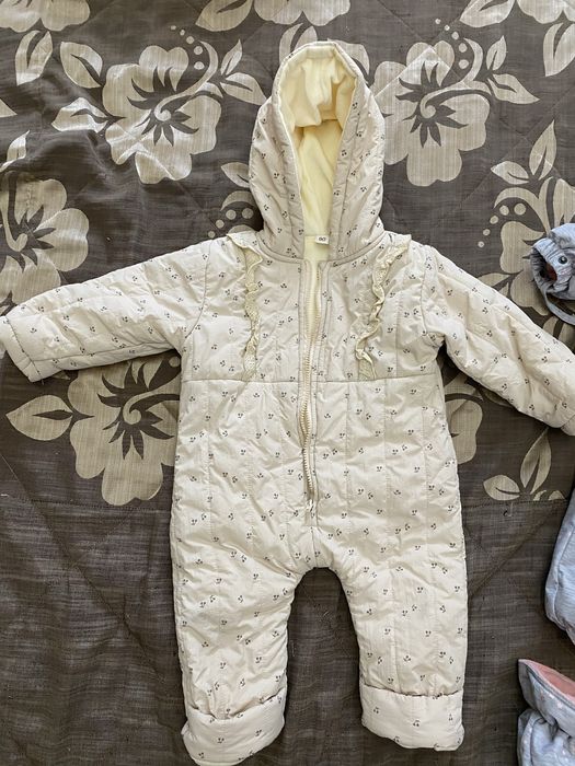 Продам детские комбинезоны