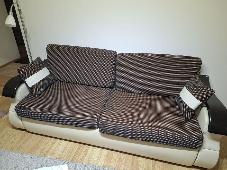 Set canapea÷2 fotolii