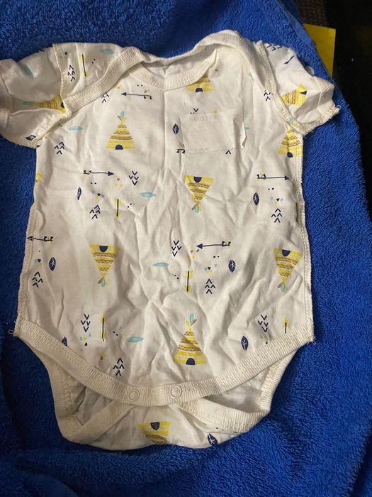 Боди новые 62 размер 3 шт.