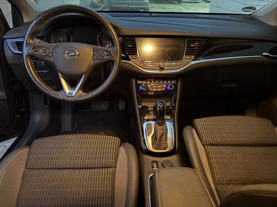 Opel Astra K, an 2020 recent adusa