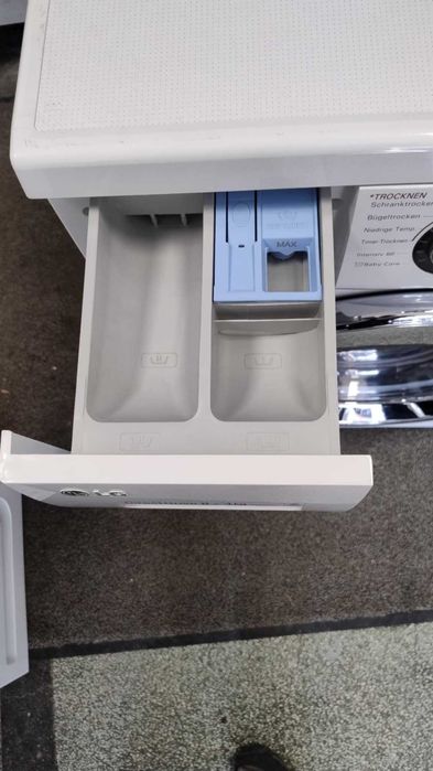 A+++ Комбинирана Пералня със сушилня LG-ЛГ 8/4 кг 1400 об/мин 6 motion