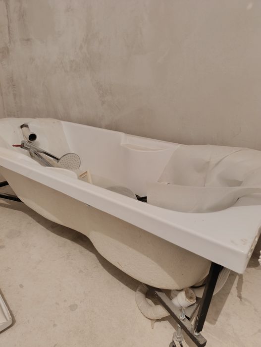 Унитаз и ванна продаётся