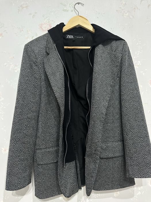 Продам брючные костюмы