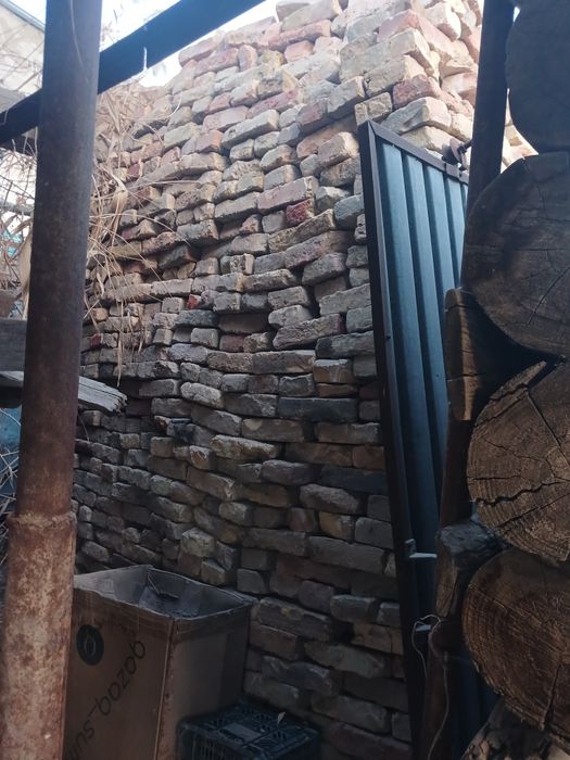 Продам кирпичи б/у