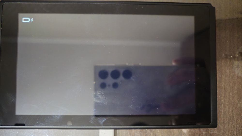 Продам игровую консоль Nintendo Switchh