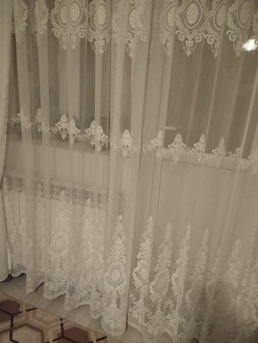 Vând minunăție perdea cu broderie aplicată