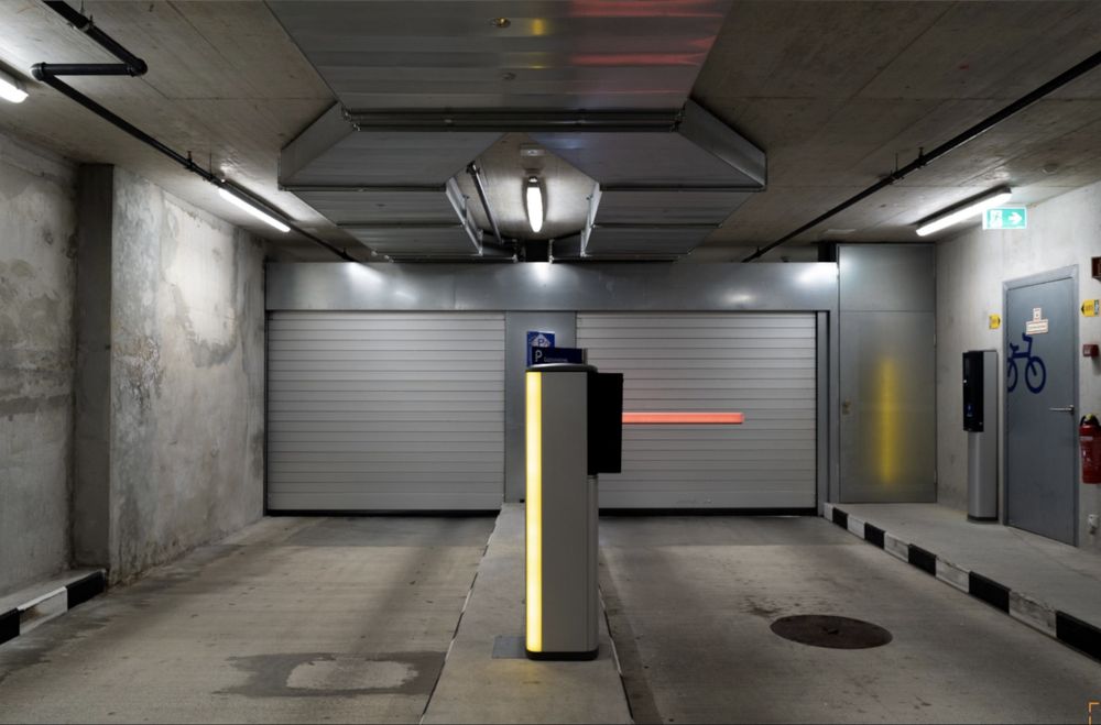 Скоростные автоматические ворота в Паркинг Efaflex (Германия) до 3м/с