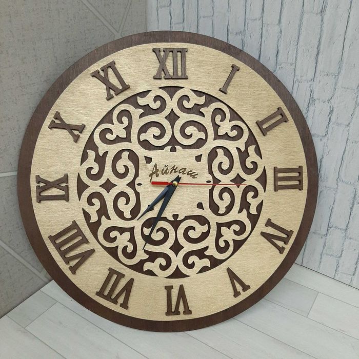 Деревянные часы на стену