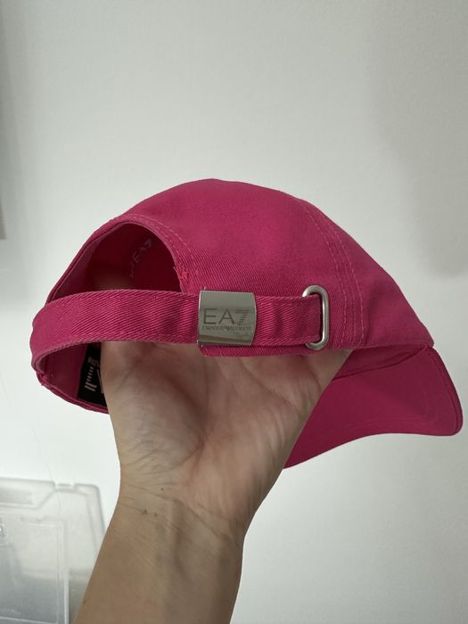 Женская бейсболка Armani EA7 . Лето.