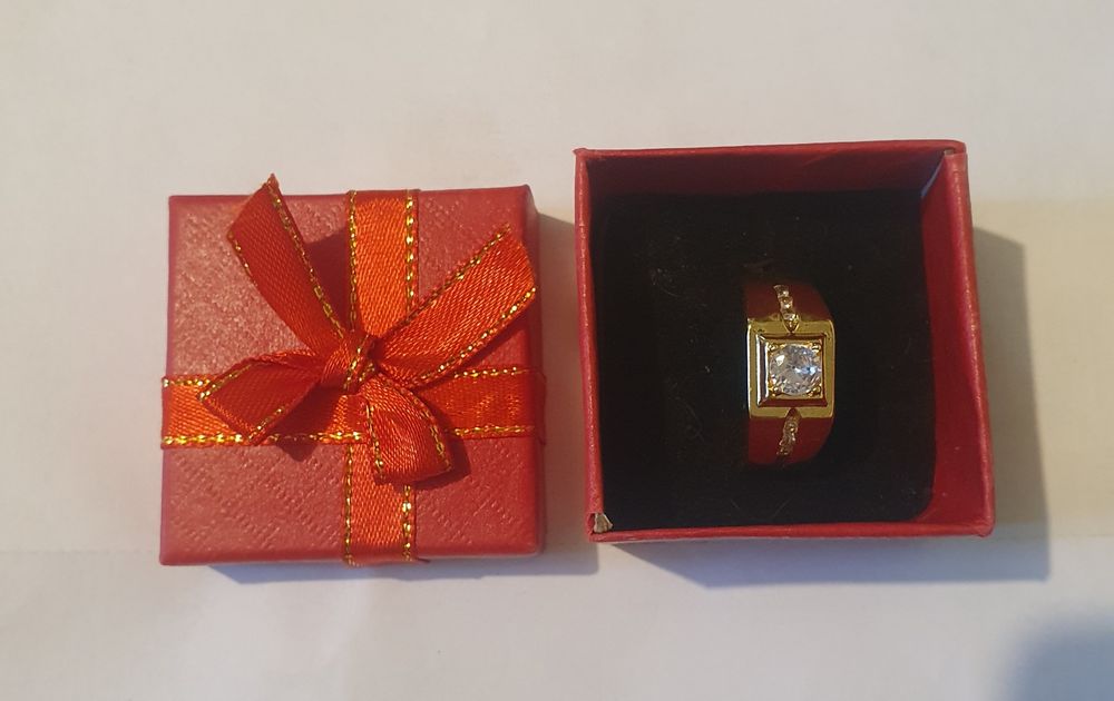 inel/ghiul placat cu Aur