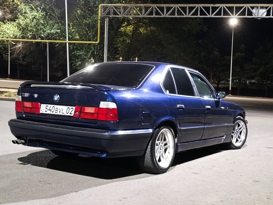 Продам  BMW  E34