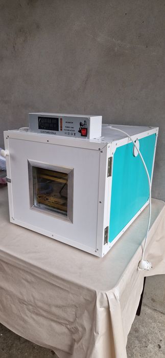 Incubator, clocitoare 110 oua MIP 110